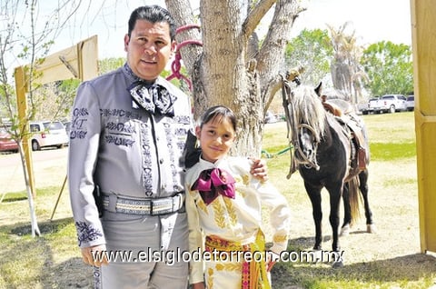 27032011  Bernal y su hija Ariana Bernal.
