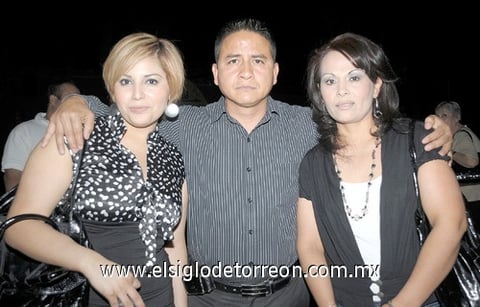 29032011  Alvarado, Juan de Dios Hernández y Lilia Alvarado.