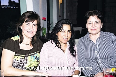29032011  Flores Ávila, Martha de Santiago y Emma Guzmán.