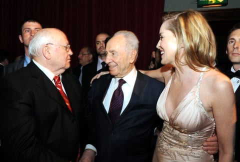 Una reunión de muchas caras conocidas que contrastó con la discreta fiesta privada que celebró el exmandatario el pasado 2 de marzo en Rusia, rodeado de amigos.