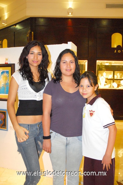 30032011 Félix, Mía Sifuentes y Rodolfo Sifuentes.