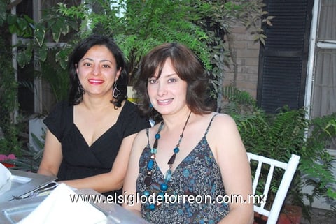 30032011  y Mónica.