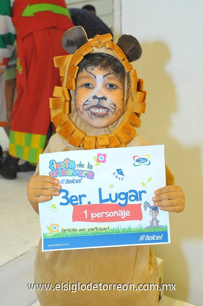 31032011 Ávila Macías obtuvo el tercer lugar en el festival de la primavera organizado por Telcel.