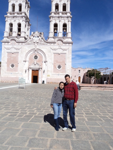 FAMILIA Treviño Jasso en su primer viaje como esposos al Santuario del Señor de los Rayos en Temastián, Jalisco.