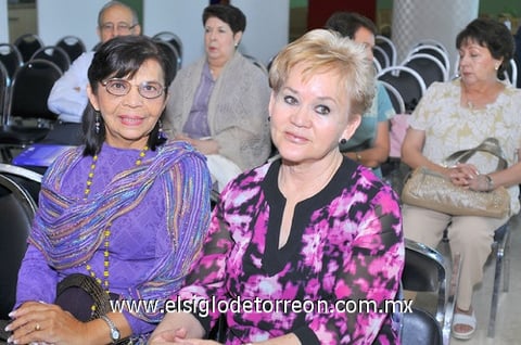 03042011  Covadonga y Beatriz Moreno.