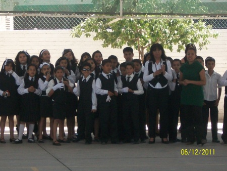Festejo del 30 aniversario de la escuela Jose María del Bosque en donde los alumnos de 4 año sec 4 bailaron una tabla rítmica.