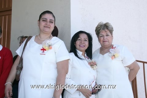 04042011 Anaya, Olga Lydia de Flores y Vero Ontiveros.