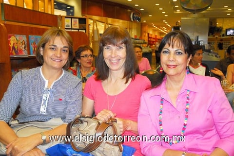 08042011 de la Garza, Ruth de De la Fuente y Rosa María de Escamilla.