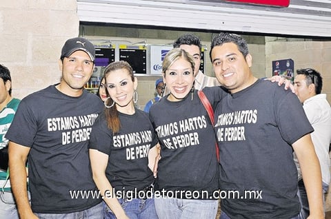 10042011 , Óscar, Laura, Odila, Tanya y Toño.