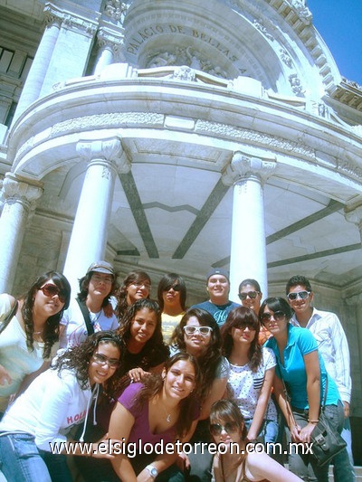 10042011  de la UVM en viaje de estudios a la Ciudad de México.