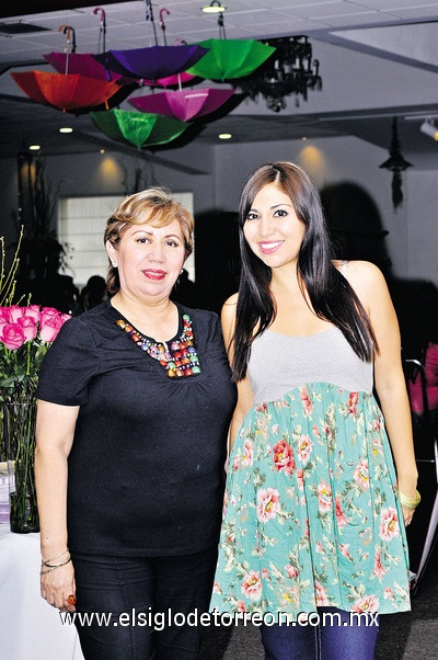 10042011  y Vanessa Flores.