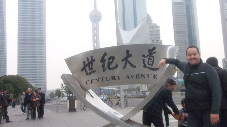 Mi Papá en China marzo del 2011. Fotografía enviada por Rosa Blanca López Castañeda.