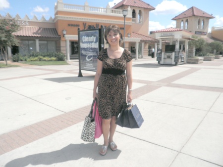 De compras en San Antonio, Tx. Fotografía enviada por Alfia Ávalos Morales.