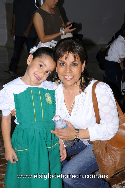 13042011  y Rocío.