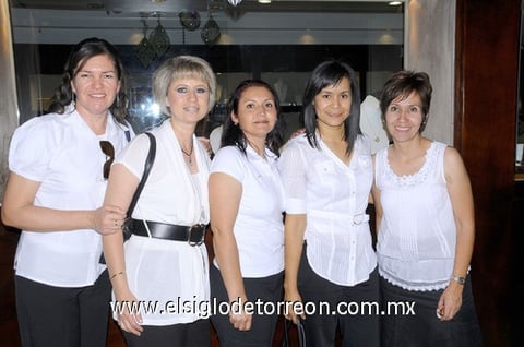 13042011 , Malu, Nila, Cristy y Maité.