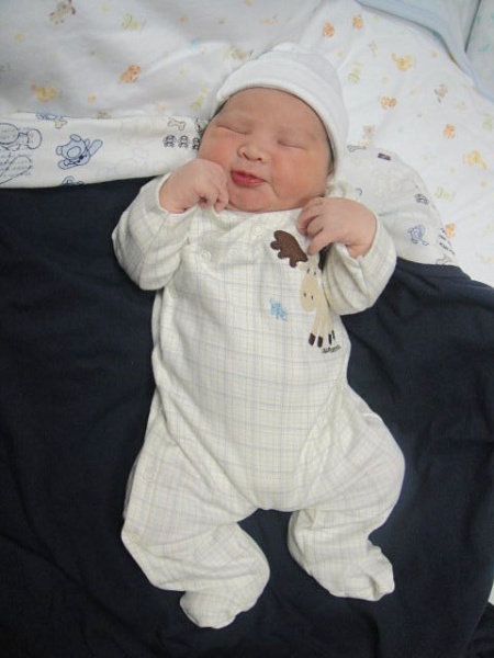 PRIMER NIETO de la familia Guardado Olague. Nació el 30 de marzo en Toluca, hijo de Manuel Alejandro Guardado Olague y Beatriz Luján.