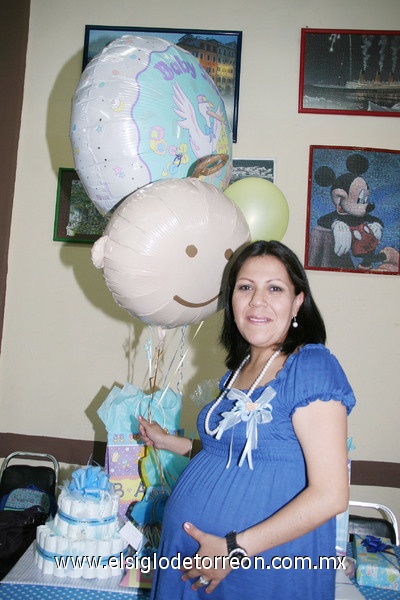 14042011  Mendoza de Heredia espera el nacimiento de un varón.