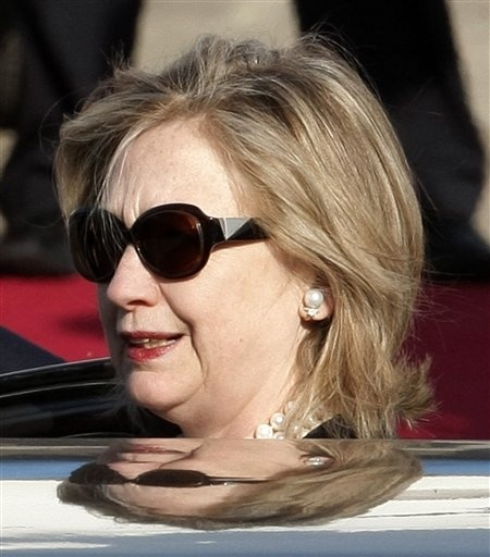 Clinton arribó a la capital de Corea del Sur.