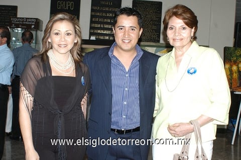 15042011 Corral, Guillermo García Ochoa y Magdalena Ortiz.