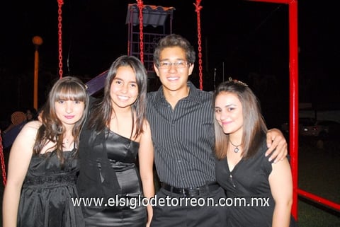 17042011 , Caro, Francisco y Verónica.