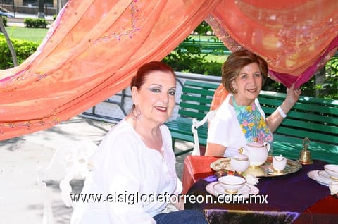 17042011 y Jossie.