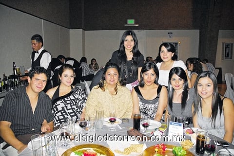 17042011  Zarzar, Vero Díaz, Verónica Reyes, Karla Díaz, Noyath Pérez, Ingrid Díaz, Ana Sofía Ramos y Saraí Chávez.