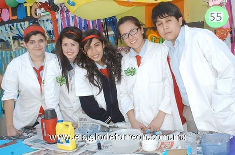 17042011  Caballero, Giovanna Alba, Denisse Gamon, Alondra Alvarado y Javier Hernández.
