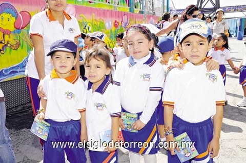 17042011 , Anahí, Mayra y Alex.