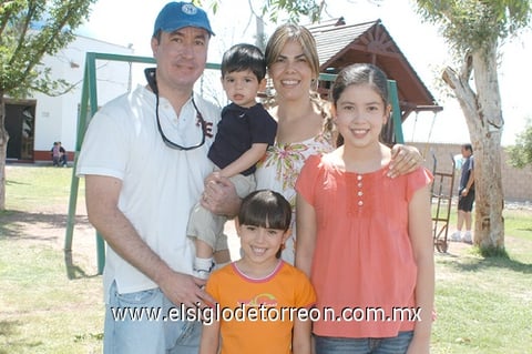 18042011 , Pablo, Rocío, Bárbara y Jimena.