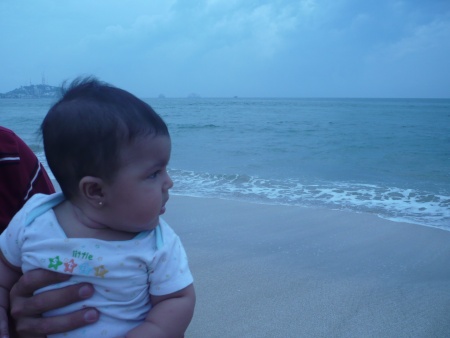 El 12 oct 2009 en Mazatlán, Sinaloa la bebe Norma Sofia Ruiz Vázquez. Fotografía enviada por Laura Vázquez.