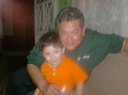 FELICIDADES papá por tus cincuenta años, te deseamos lo mejor tus hijos: Irma Shantal y PabloJoel, para ti papito Joel Valdez con cariño cumpleañero.
