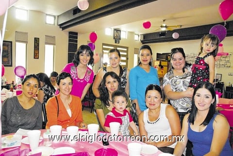 24042011 Anaya, Ana Cristina de Licerio, Adriana Sánchez, Lety Lozano, Mayela Rivera, Paloma Díaz, Cristy Sobrino, Charlotte González y Violeta García.