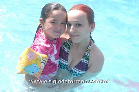25042011  y Pamela González.