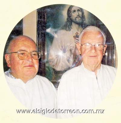 24042011  Patricio y Manuel Aguirre estarán celebrando su 55 Aniversario Sacerdotal, con una misa de acción de gracias. A tan especial evento los acompañarán familiares y amigos.