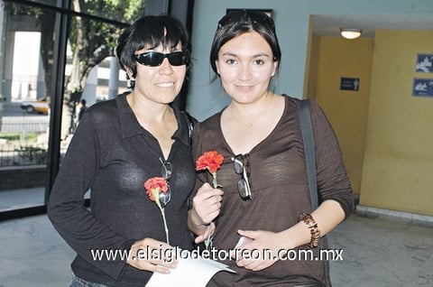 24042011  Manzano y Yolanda Carrillo.