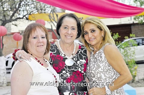 26042011  Murra, Linda Murra y Mara Mattar.