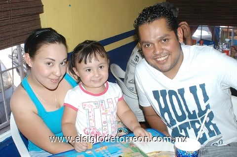 27042011 Nahomi y Frank.