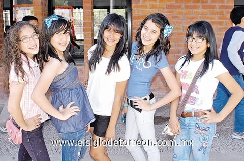 28042011 , Karen, Daniela, Ale y Gissel.