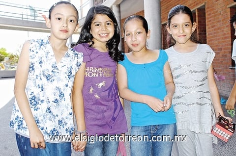 28042011  Morales, Andrea Guzmán, Mariana Martín y Alexandra Castillo.