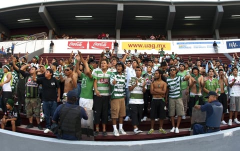 Algunos aficionados albiverdes hicieron el viaje a Zapopan para apoyar a su Guerreros.
