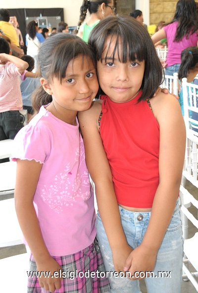 01052011  Dianey, Mariana, Daris, Kimberly y Jeniffer.
