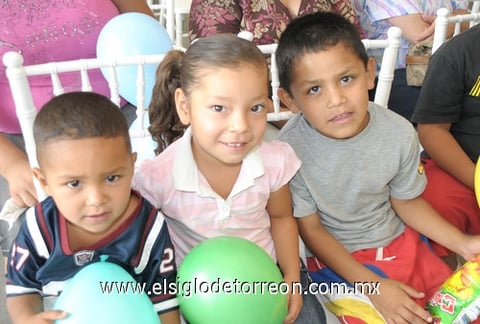 01052011  Terrazas, Carlos Flores e Isaac García.