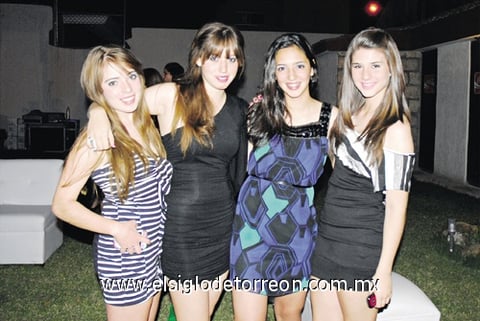 01052011 , Larisa, Chío y Susy.