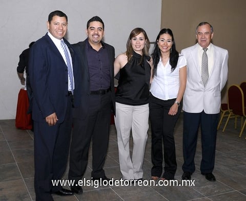 01052011  Rodríguez, Salvador Juárez, Rosario Gracía, Elsa Villarreal y Gerardo Fernández.