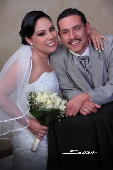 Srita. Cecilia Judith Ortiz Romero y Sr. Jorge Alberto Orozco Juárez contrajeron matrimonio el dos de abril de 2011, en la parroquia Jesús de Nazareth. Ellos son hijos de los señores David Ortiz López (f) y María del Rosario Romero Guzmán (f); María del Pilar Juárez de Orozco y Benigno Orozco Rosales.

R. Sosa