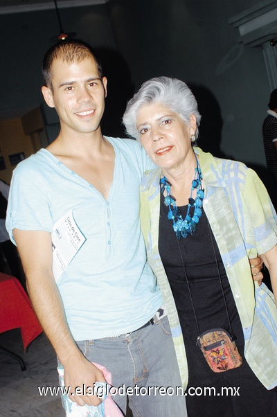 02052011  Gómez y Nena Villarreal.
