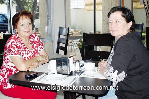 02052011  Romo y Luz María Morales.