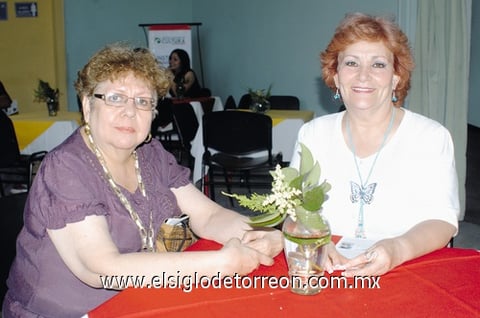 02052011 Jalife Aznar y Aurora del Carmen Echalaz.