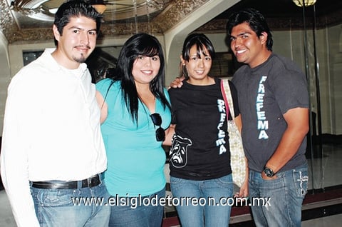 03052011 Lucía, Tere y Bernardo.