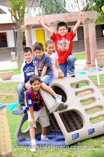 04052011  gozan ya del regreso a clases.